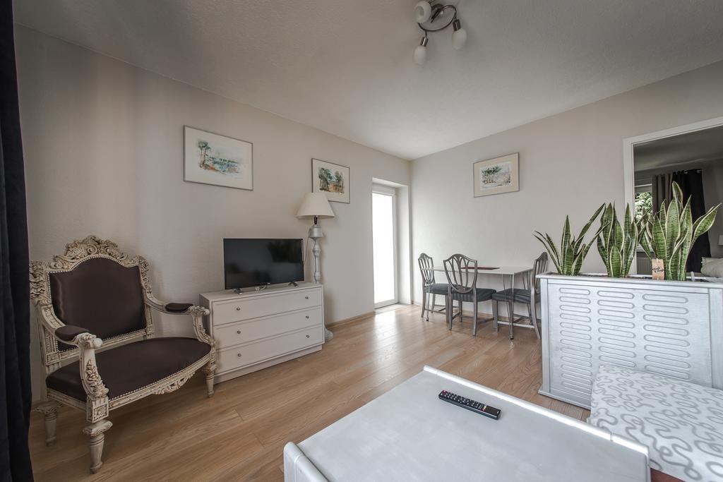 Apartamenty Jablonowa Zielona Gora  Exterior photo